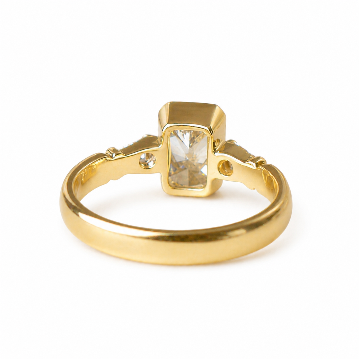 14K Gold 1.51ct Radiant-Cut Diamond Ring with Baguette Side Stones