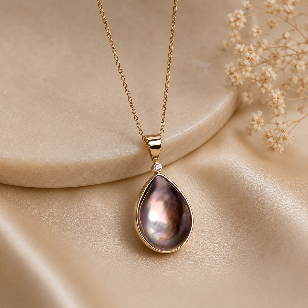 Stunning Australian Abrolhos Island South Sea Mabe Black Pearl 9k Gold Pendant