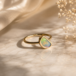 Elegant 9k Gold Australian Crystal Opal Ring