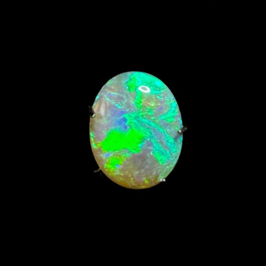 Indulge in this crystal opal from Lightning Ridge, showcasing vivid greens and unparalleled brilliance. Perfect for any setting.

Origin- Ethically mined in Lightning Ridge Australia

Weight- 1.9ct

Size 11 x 9mm