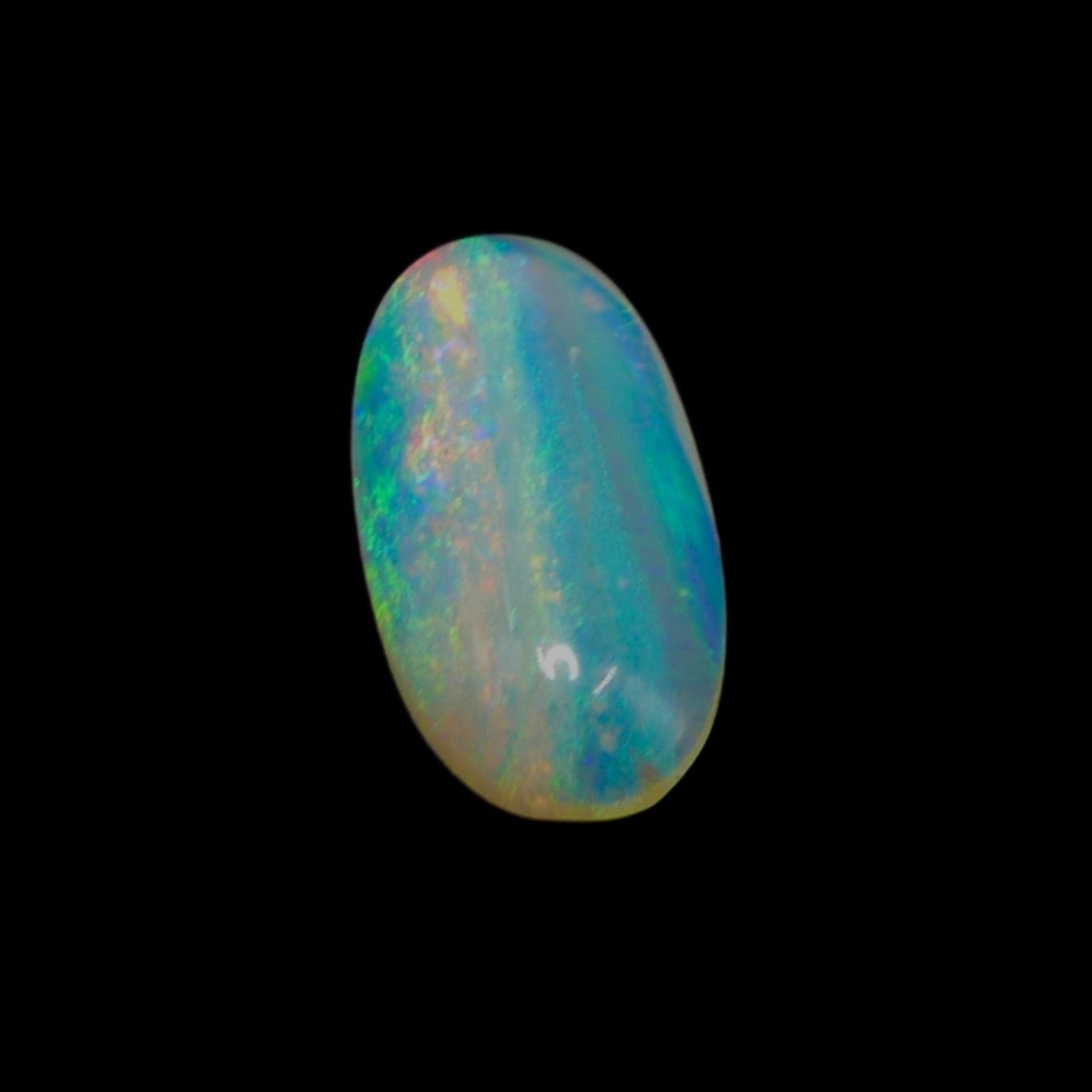 Experience the unique beauty of Coober Pedy Shell Skin Opal with this exquisite gemstone. Add a touch of natural wonder to your jewelry collection.

Origin- Ethically mined in Coober Pedy Australia

Weight- 1.6ct

Size-14 x 7mm