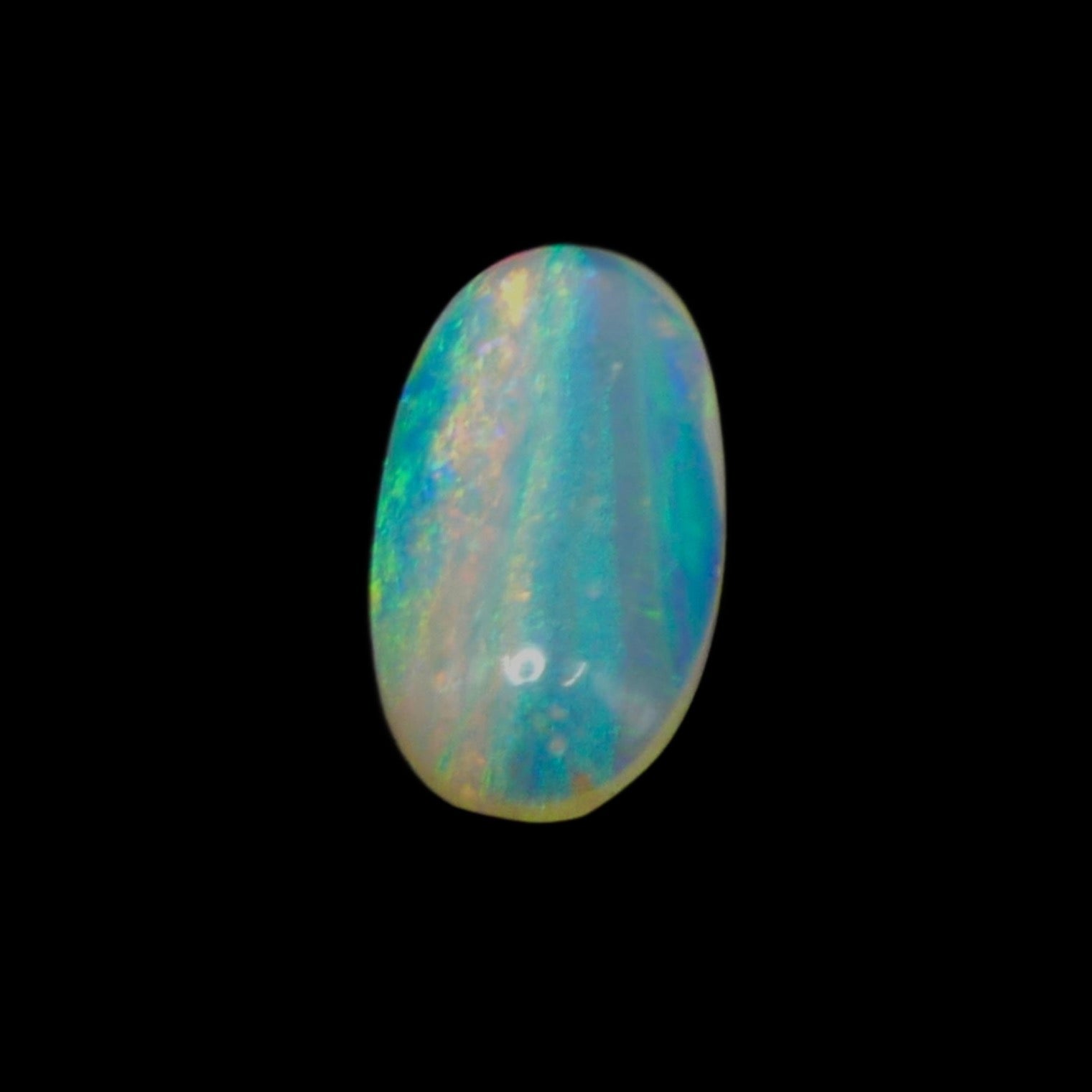 Experience the unique beauty of Coober Pedy Shell Skin Opal with this exquisite gemstone. Add a touch of natural wonder to your jewelry collection.

Origin- Ethically mined in Coober Pedy Australia

Weight- 1.6ct

Size-14 x 7mm