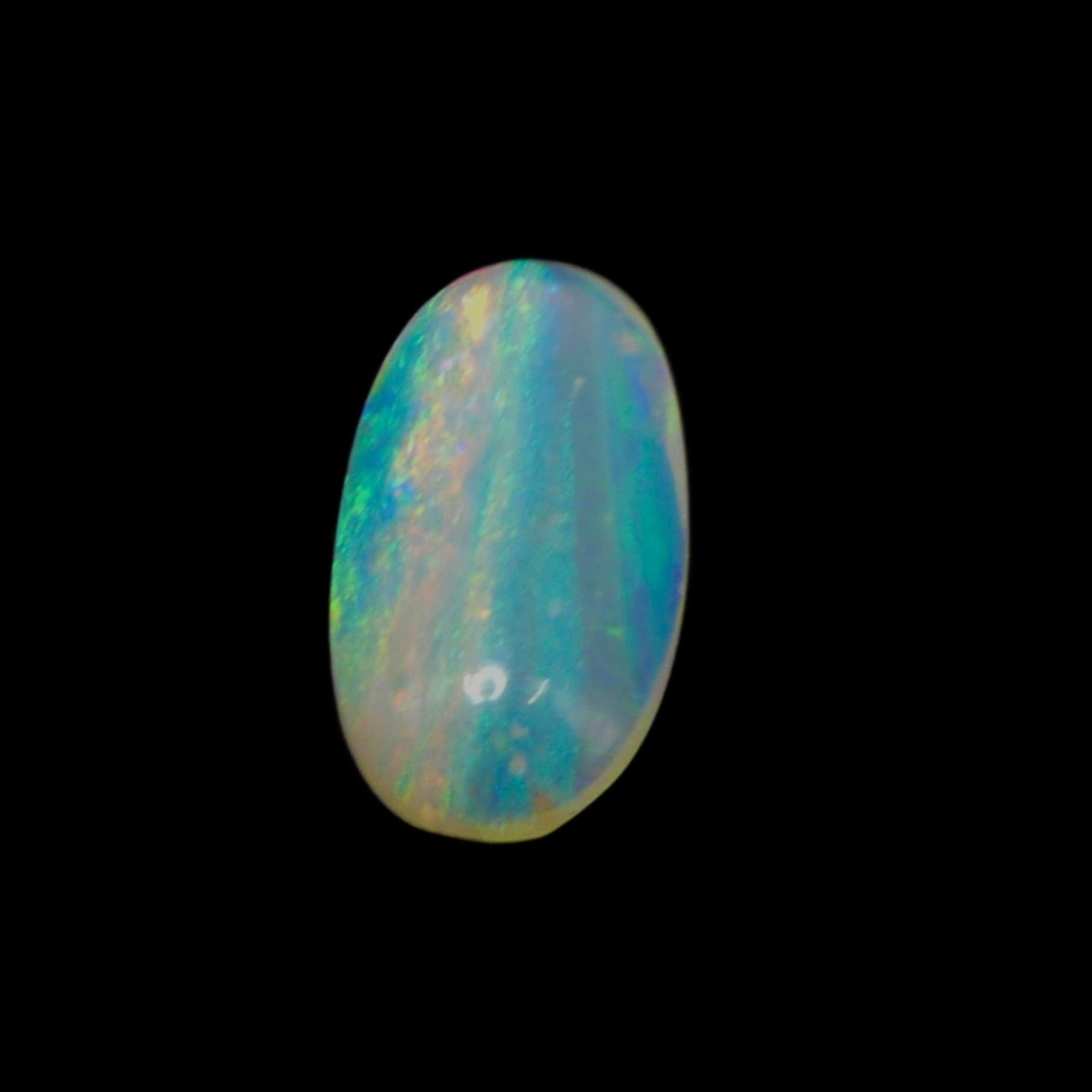 Experience the unique beauty of Coober Pedy Shell Skin Opal with this exquisite gemstone. Add a touch of natural wonder to your jewelry collection.

Origin- Ethically mined in Coober Pedy Australia

Weight- 1.6ct

Size-14 x 7mm
