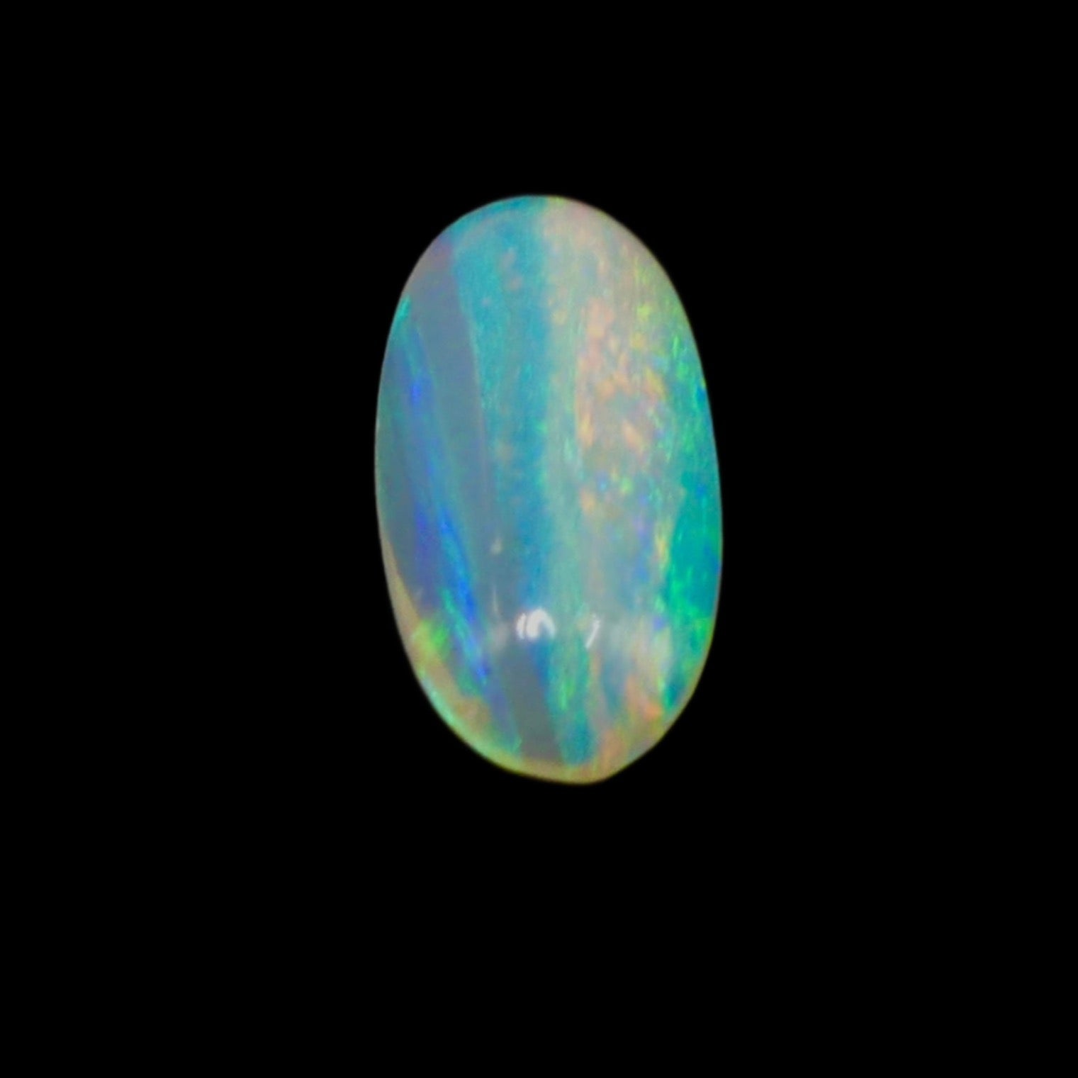 Experience the unique beauty of Coober Pedy Shell Skin Opal with this exquisite gemstone. Add a touch of natural wonder to your jewelry collection.

Origin- Ethically mined in Coober Pedy Australia

Weight- 1.6ct

Size-14 x 7mm
