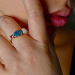 Introducing our stunning Seascapes Collection! This 14k gold ring perfectly captures the beauty and harmony of nature's wonders. Handcrafted to perfection, it is the epitome of elegance.

Origin- Lightning Ridge Australia

Opal Weight- 1ct Australian Black Opal.

Setting- 14k Gold Claw Setting

Accent Stone- Pink Tourmaline

Pearl- Keshi Pearl

Size - 7us -

Handcrafted and designed by Australian Artisans