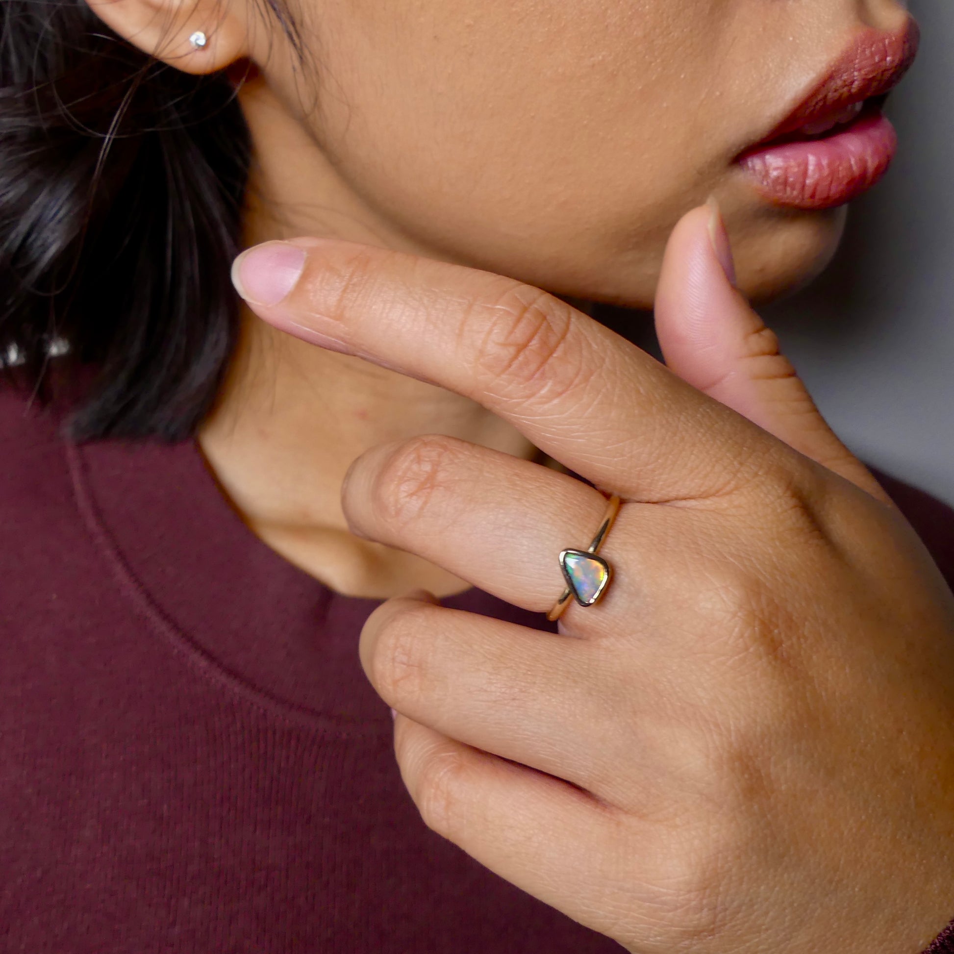 This Elegant 9ct Gold Ring is perfect for any occasion. Made with a stunning Crystal Opal from Lightning Ridge, displaying the full spectrum of colors, making it a unique and eye-catching piece. Its simple and elegant design adds a touch of sophistication to any outfit.

Origin- Lightning Ridge Australia

Opal- Australian Crystal Opal mined in Lightning Ridge Australia

Setting- 9ct solid Gold Bezel set

Size- 6 1/2 us

Designed and Handcrafted by skilled Australian Artisans

