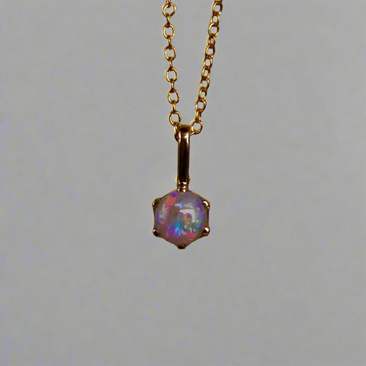 Stunning 18k Gold Lightning Ridge Australian Opal Pendant