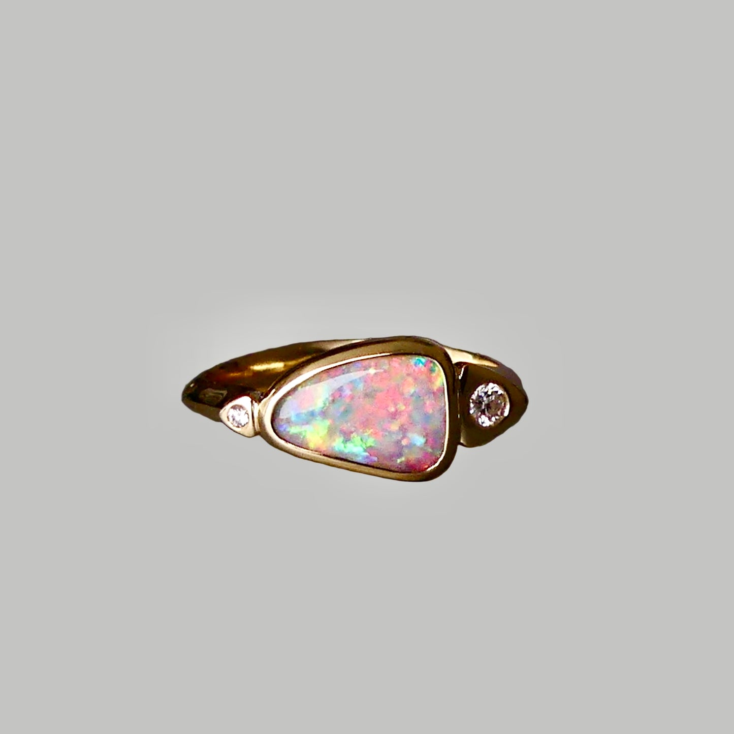 Sensational 18k Gold Australian Boulder Opal Ring