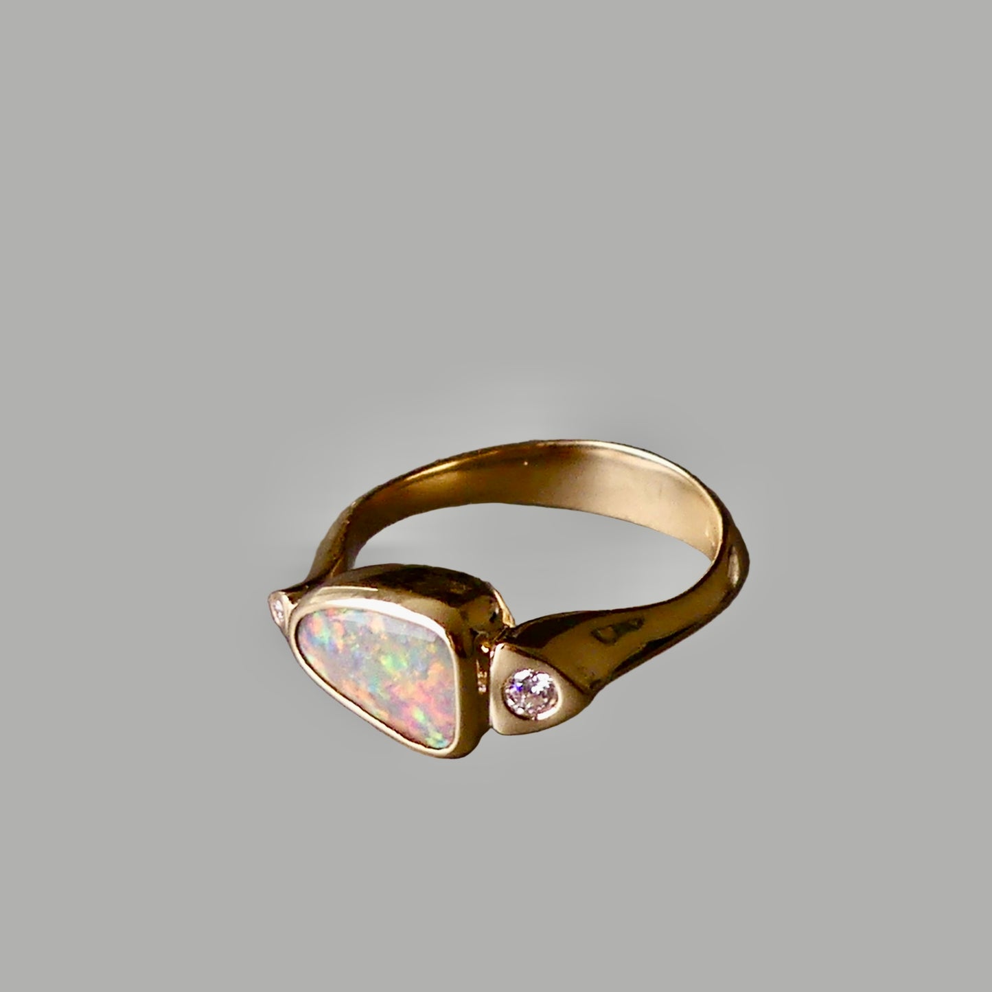 Sensational 18k Gold Australian Boulder Opal Ring