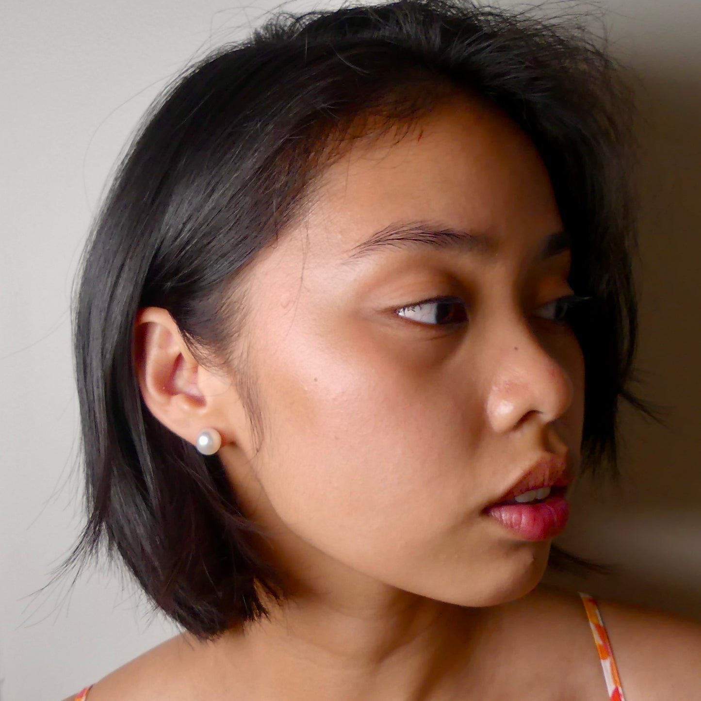 Beautiful South Sea Pearl 9k Gold Stud Earrings