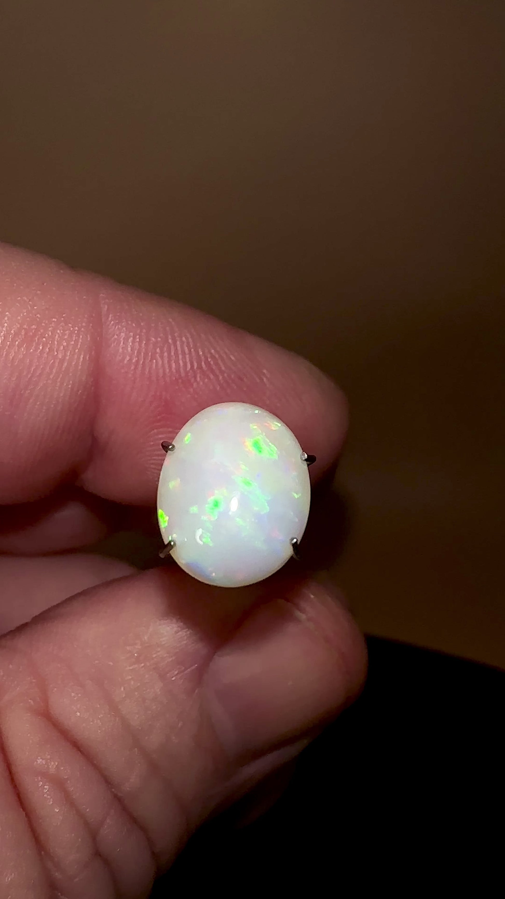 This 2.5ct Coober Pedy Opal features vibrant flashes of green, purple, and red in a directional display of color. A luxurious addition to any collection, this opal captures the natural wonder of opals

Origin- Ethically Mined in Coober Pedy Australia

Opal weight- 2.5ct Coober Pedy Opal- Directional Colour

Size- 11.4 x 9.5 x 4mm

Ready to be set into your custom piece of jewellery.